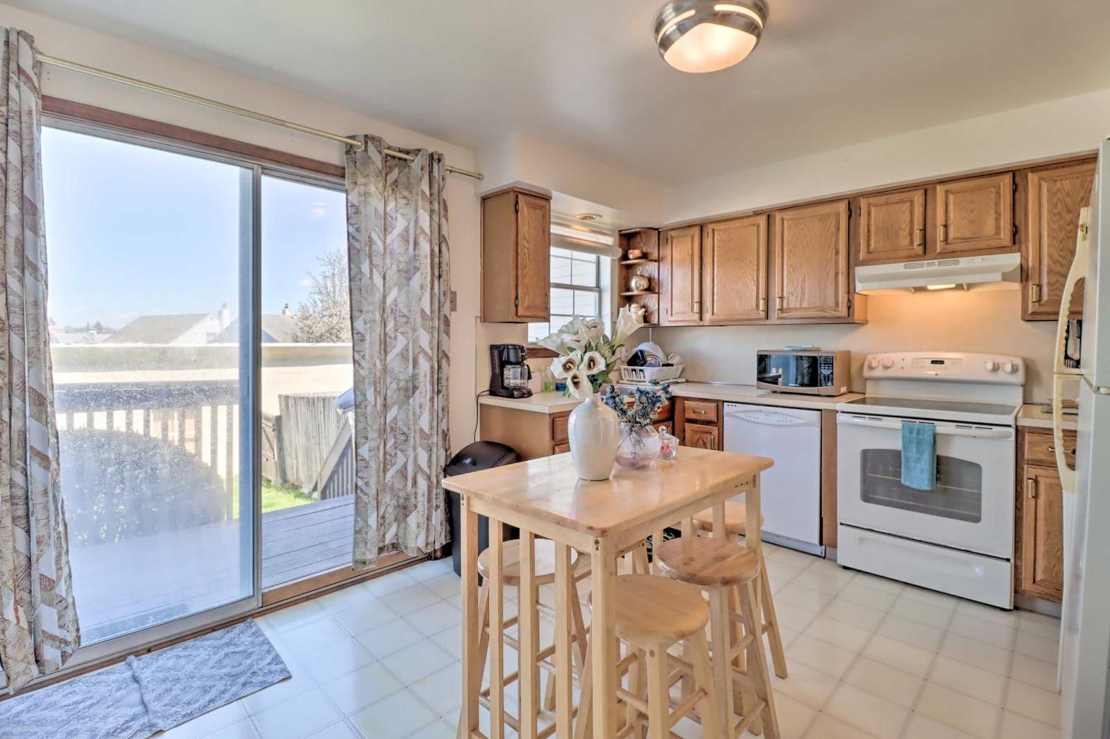 Cozy Allentown Townhouse 2 Mi to Hamilton District Main image 1